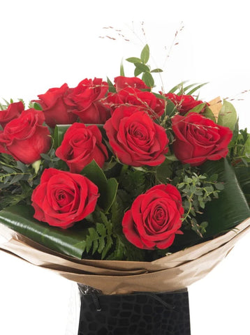 Red Roses 12x ❤️