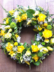 Classic Wreath Yellow & Cream