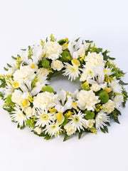 Classic Wreath Yellow & Cream